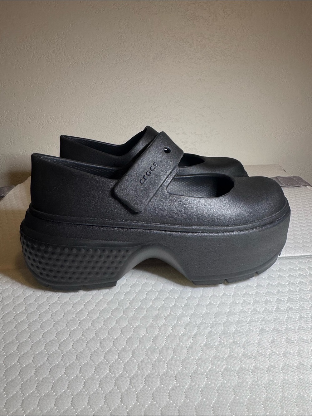 CROCS Women’s Black Platform Mary Jane Clog